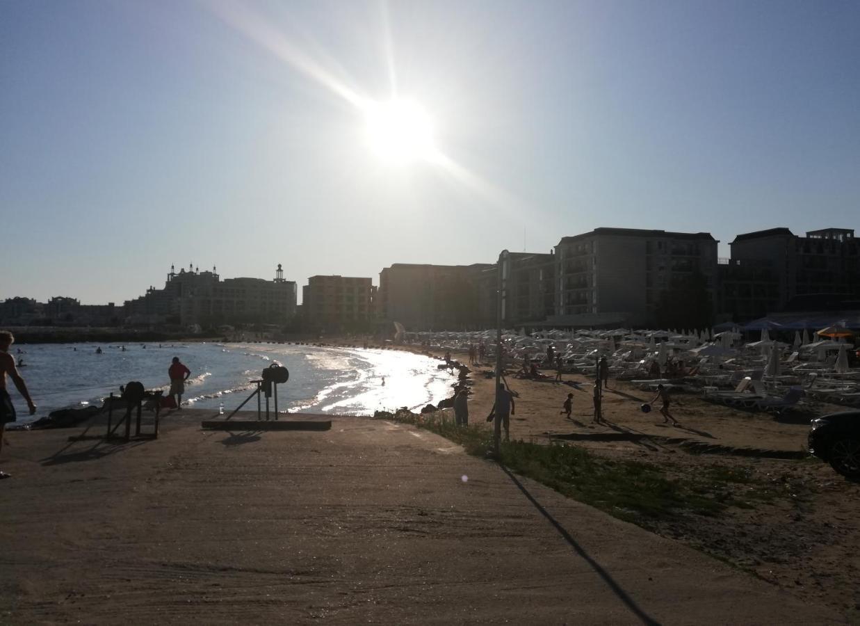 Sunny Day Apartment Pomorie Exteriér fotografie